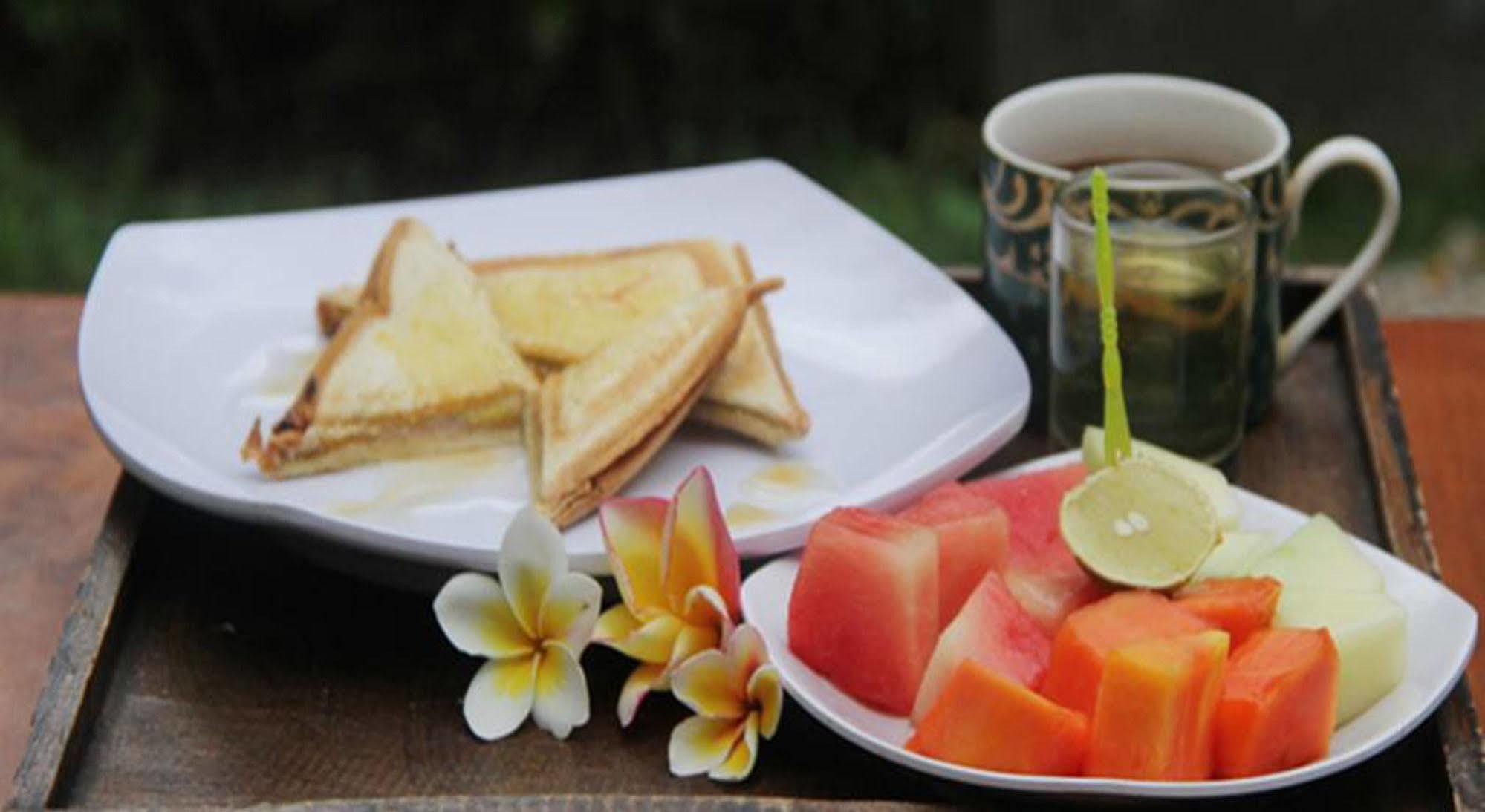 The Legian Mas Beach Inn Kuta Lombok Εξωτερικό φωτογραφία